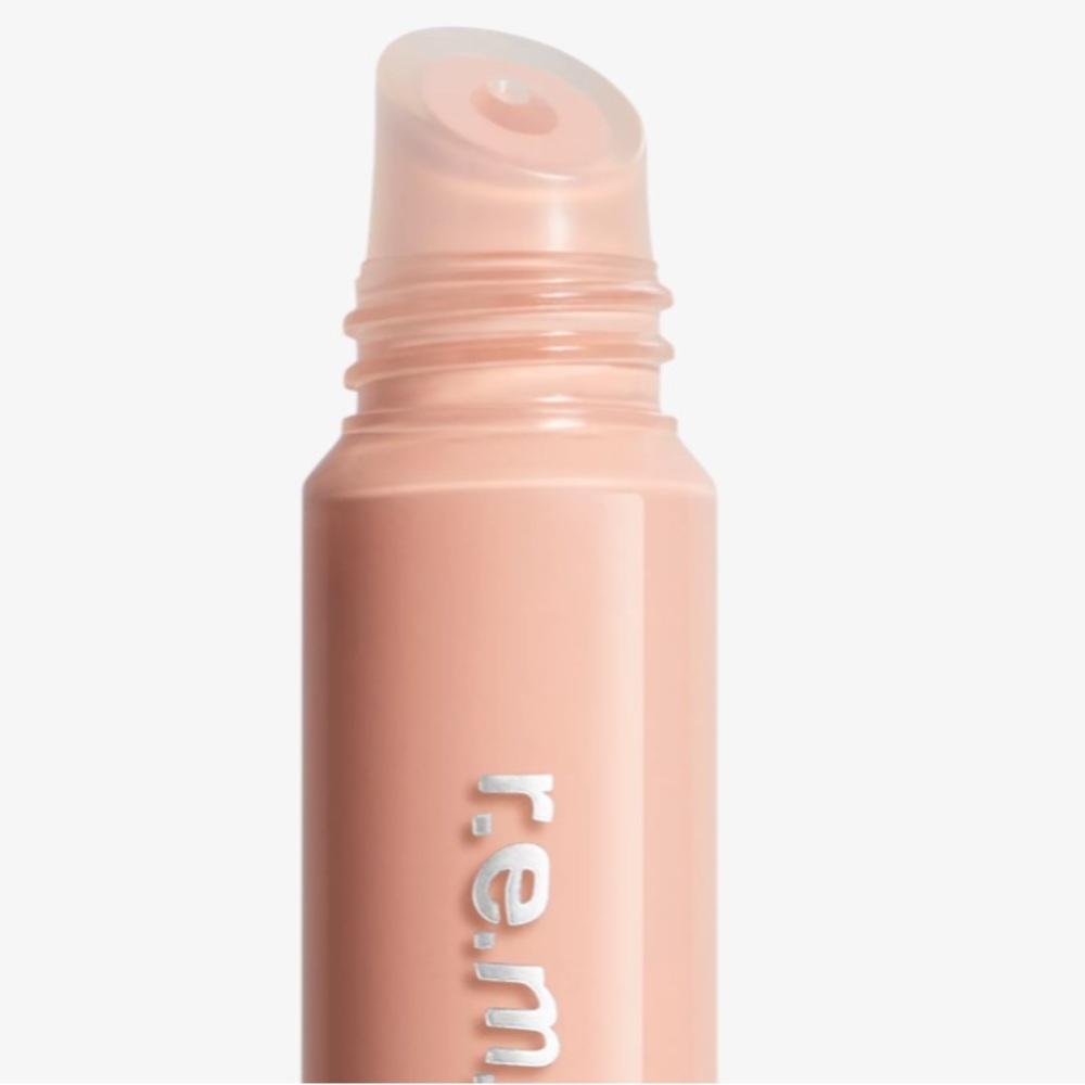 r.e.m. beauty On Your Collar Plumping Lipgloss Waterfalls